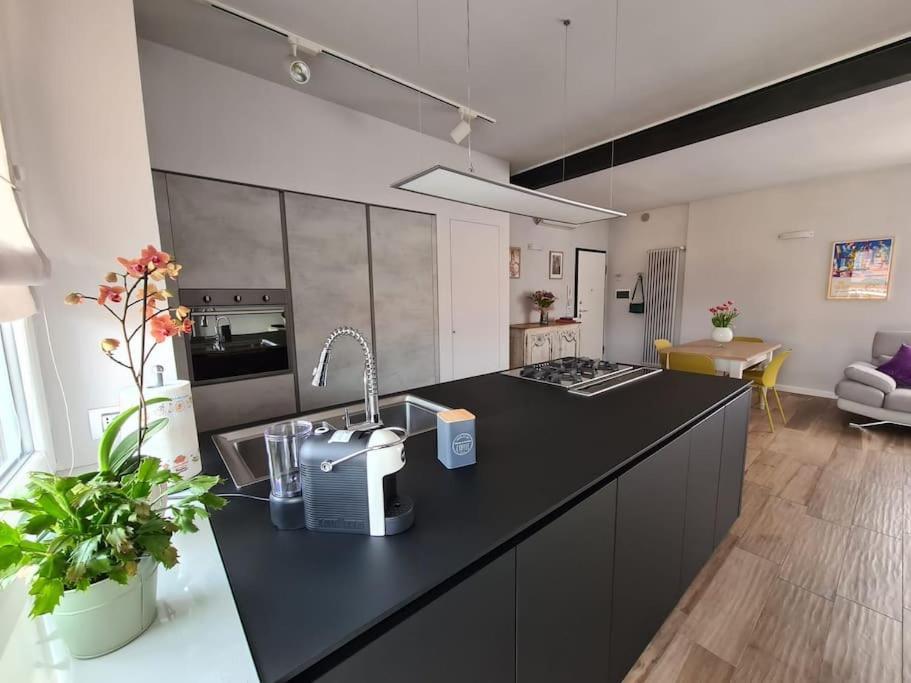 Cuore Di Alba Charming Apartment Extérieur photo